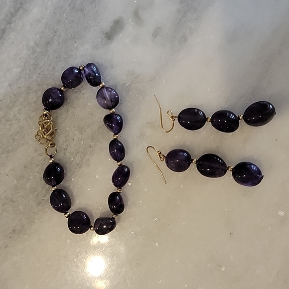 Jewelry - Purple & gold  earrings & bracelet set
